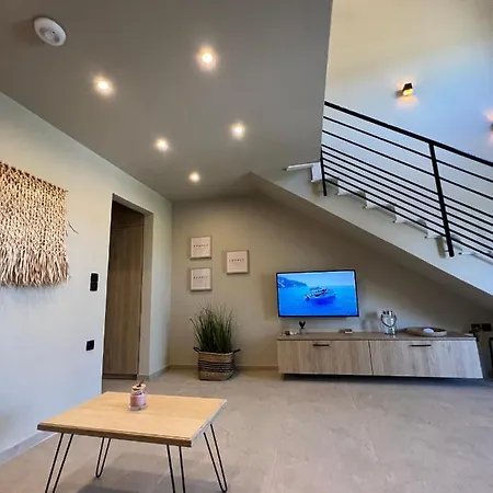 Apart-hotel Athilia 4*