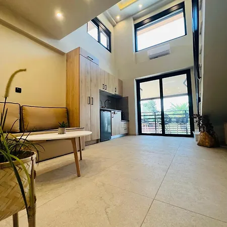 Athilia Apart-hotel Nikiana