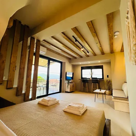 Apart-hotel Athilia 4*