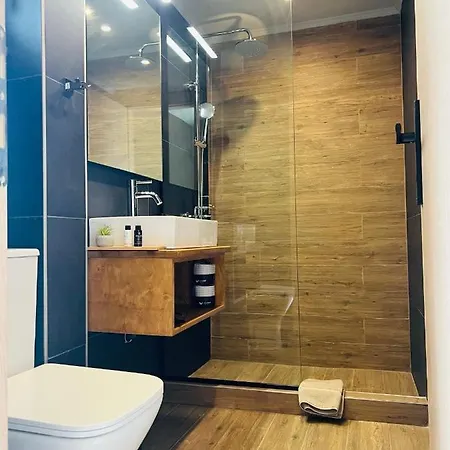 Athilia Apartahotel 4*