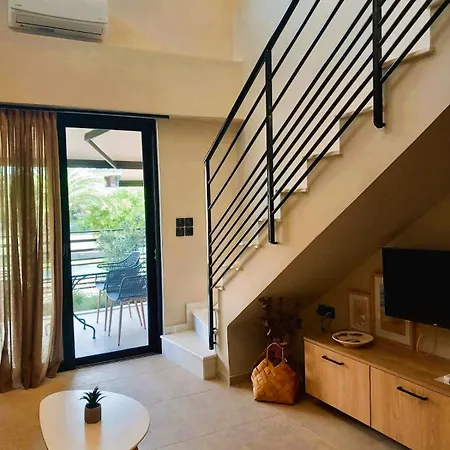 Hotel de apartamente Athilia Nikiana