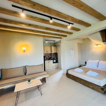 Athilia Apartahotel 4*