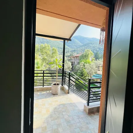 Athilia Hotel de apartamente Nikiana