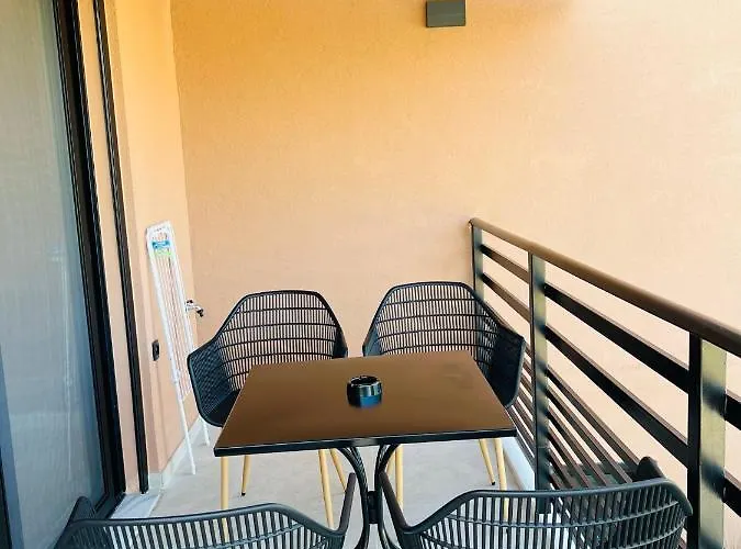Aparthotel Athilia Nikiana
