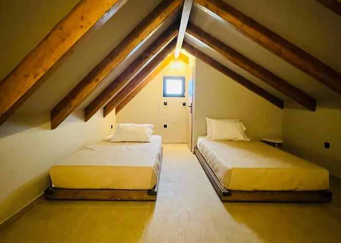Athilia Aparthotel 4*